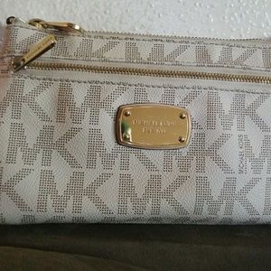 Michael Kors Clutch